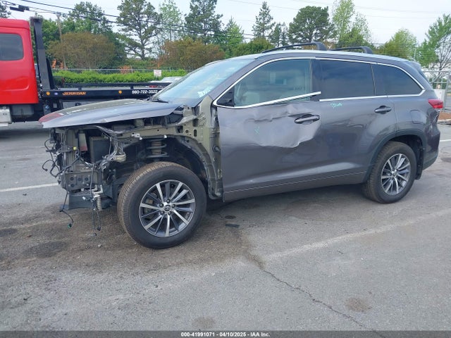 5TDJZRFH4HS522246 Toyota Highlander Xle