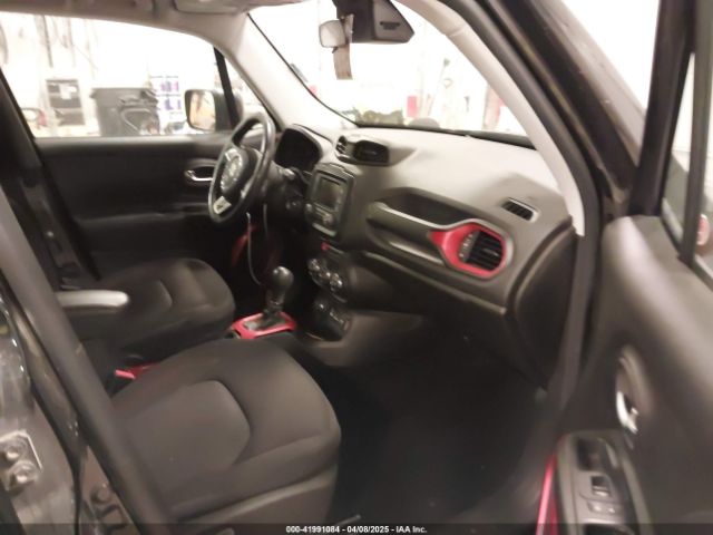 ZACCJBCT7FPB35801 Jeep Renegade Trailhawk