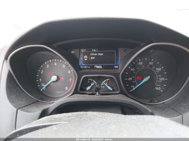 1FADP3K20FL223231 Ford FOCUS SE