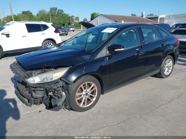 Ford FOCUS SE 2016 1FADP3F26GL207465 Image 2
