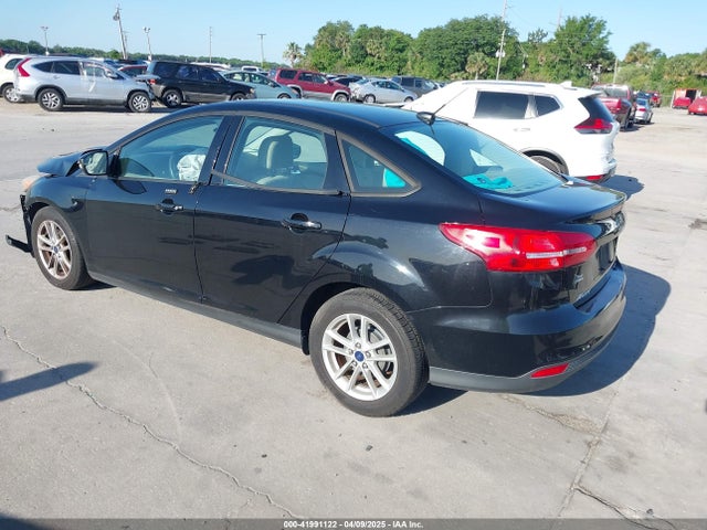 Ford FOCUS SE 2016 1FADP3F26GL207465 Image 3