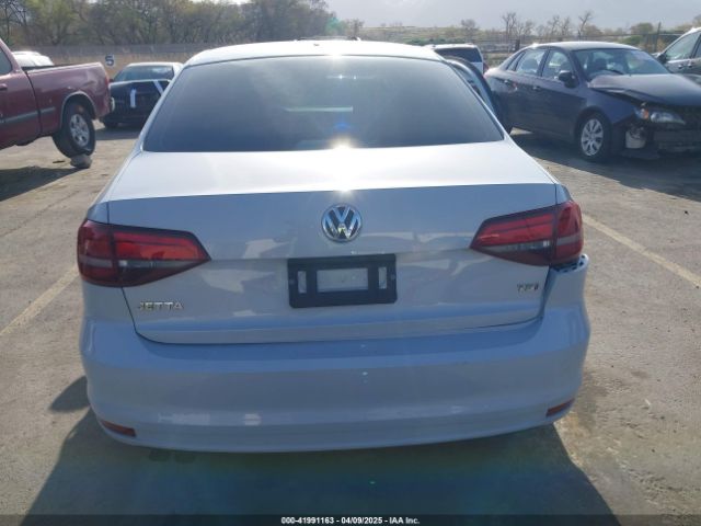 3VW2B7AJ9JM208490 Volkswagen Jetta 1.4t S