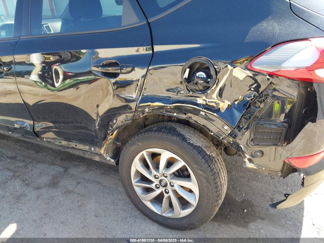 KM8J33A46JU750989 Hyundai TUCSON SEL