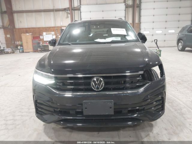 3VV8B7AX8RM103700 Volkswagen Tiguan 2.0t Se R-line Black