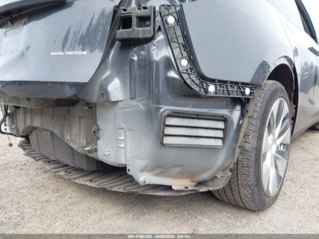 7SAYGAEE5RF981789 Tesla Model Y Long Range Dual Motor All-wheel Drive