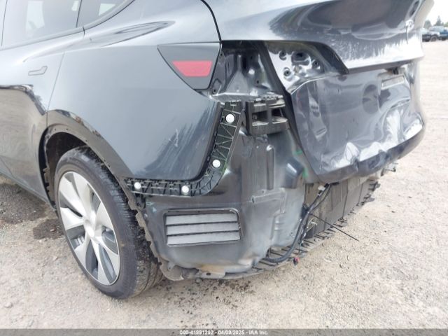 7SAYGAEE5RF981789 Tesla Model Y Long Range Dual Motor All-wheel Drive