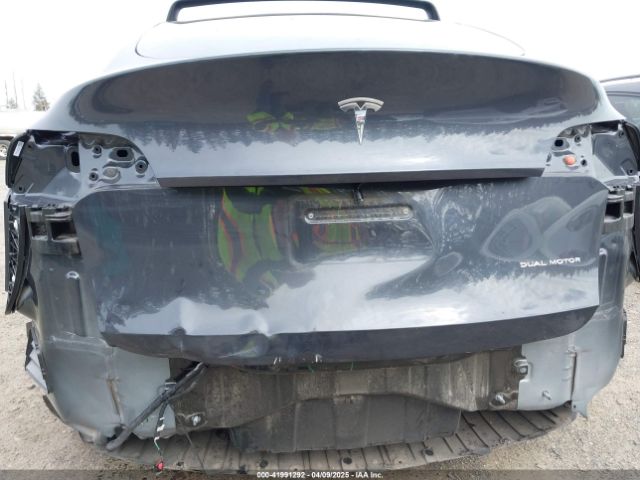 7SAYGAEE5RF981789 Tesla Model Y Long Range Dual Motor All-wheel Drive