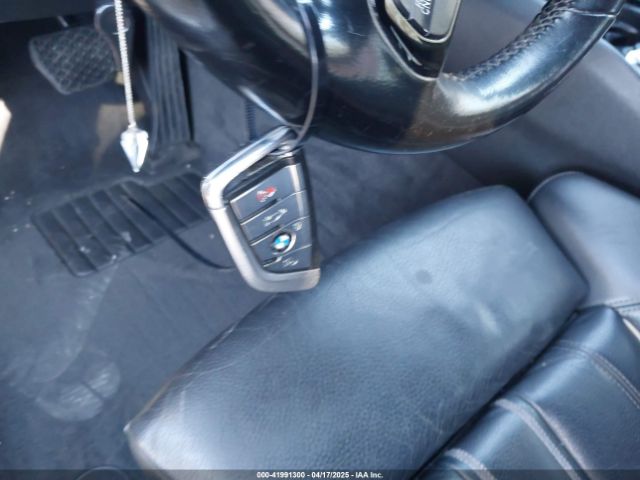 WBAJA7C52KWW00856 BMW 530i Xdrive