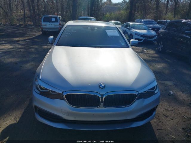 WBAJA7C52KWW00856 BMW 530i Xdrive