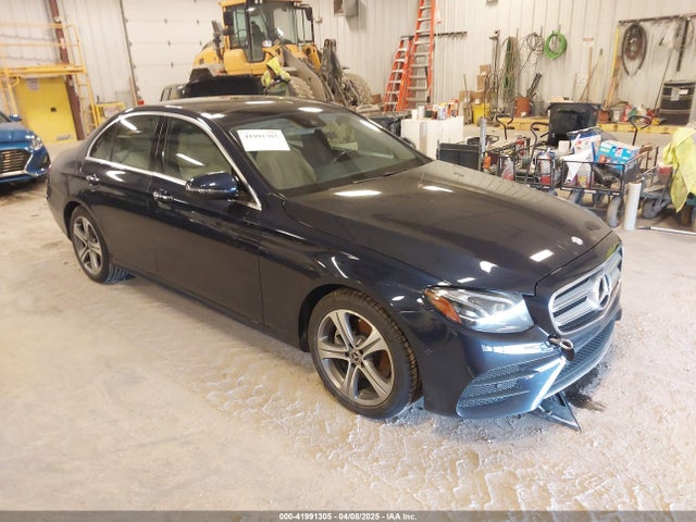 2018 Mercedes-benz E 300 4matic მანქანა იყიდება აუქციონზე, vin: WDDZF4KB7JA382850, აუქციონის ნომერი: 41991305