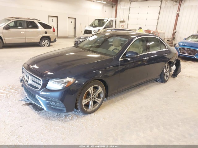 2018 Mercedes-benz E 300 4matic მანქანა იყიდება აუქციონზე, vin: WDDZF4KB7JA382850, აუქციონის ნომერი: 41991305