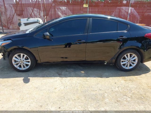 3KPFL4A70HE025908 KIA FORTE S
