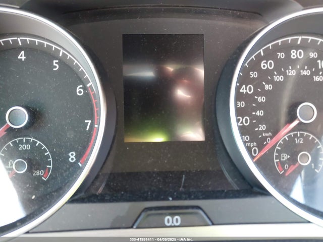 3VW217AU4HM003537 Volkswagen Golf Tsi Wolfsburg Edition 4-door