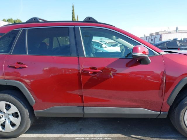 2T3K1RFV7MW105410 Toyota RAV4 LE