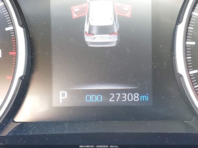 2T3K1RFV7MW105410 Toyota RAV4 LE
