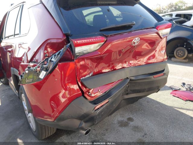 2T3K1RFV7MW105410 Toyota RAV4 LE