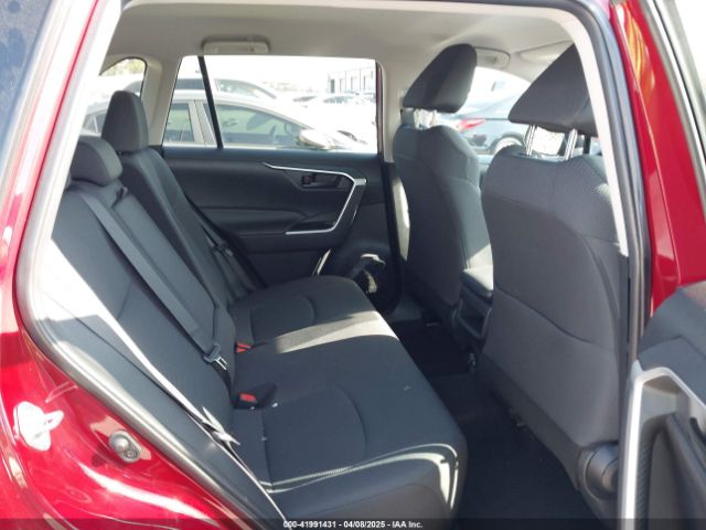 2T3K1RFV7MW105410 Toyota RAV4 LE