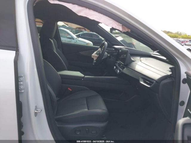 2024 ACURA ZDX 4W5KHNRL6RZ501403 Photo 4