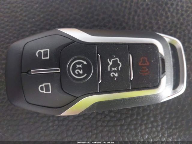 1FATP8EM4H5256892 Ford Mustang V6