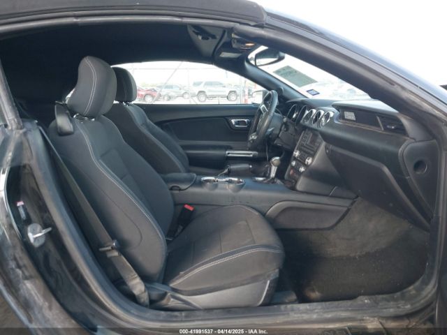 1FATP8EM4H5256892 Ford Mustang V6