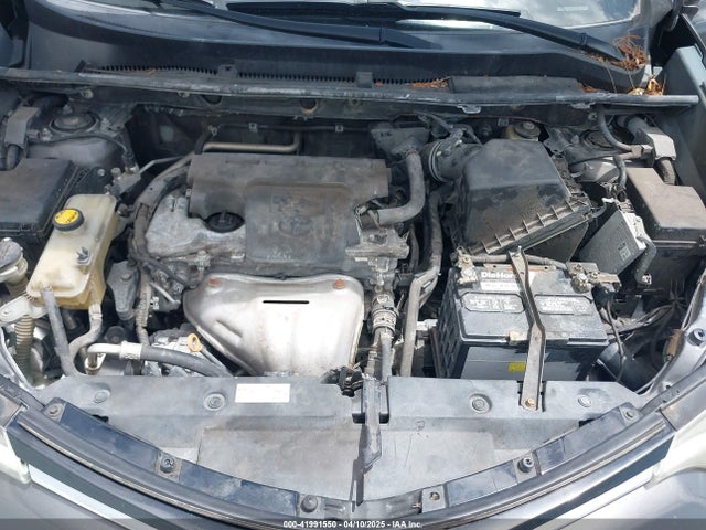 2T3ZFREV8JW419967 Toyota RAV4 LE