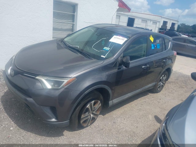2T3ZFREV8JW419967 Toyota RAV4 LE
