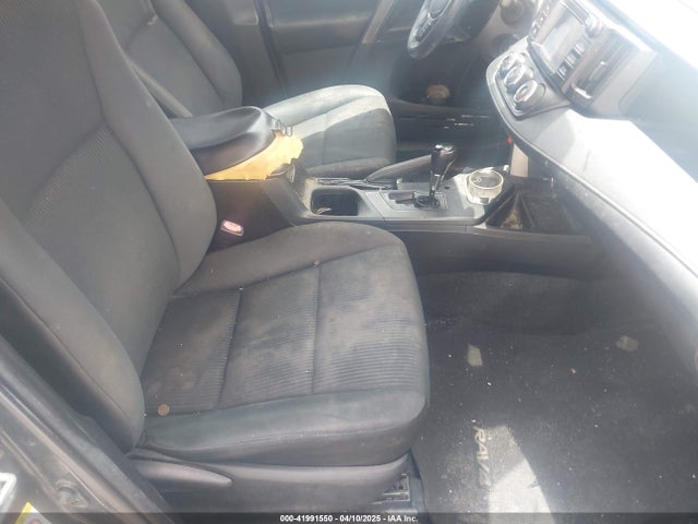 2T3ZFREV8JW419967 Toyota RAV4 LE