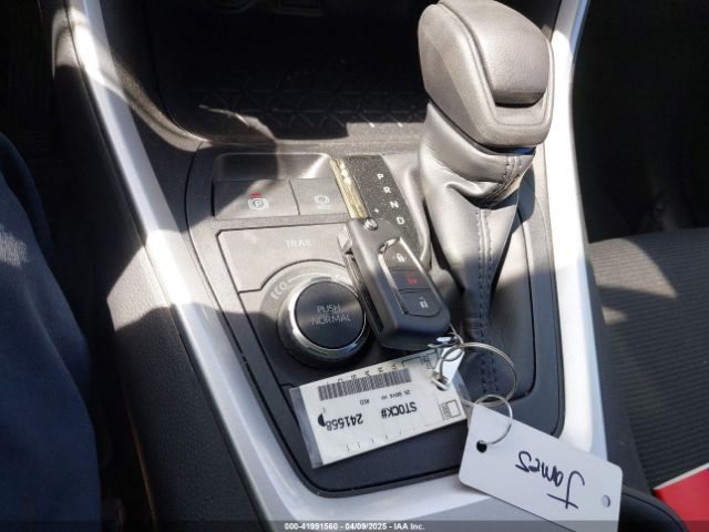 2T3MWRFV2SW271180 Toyota Rav4 Hybrid Le