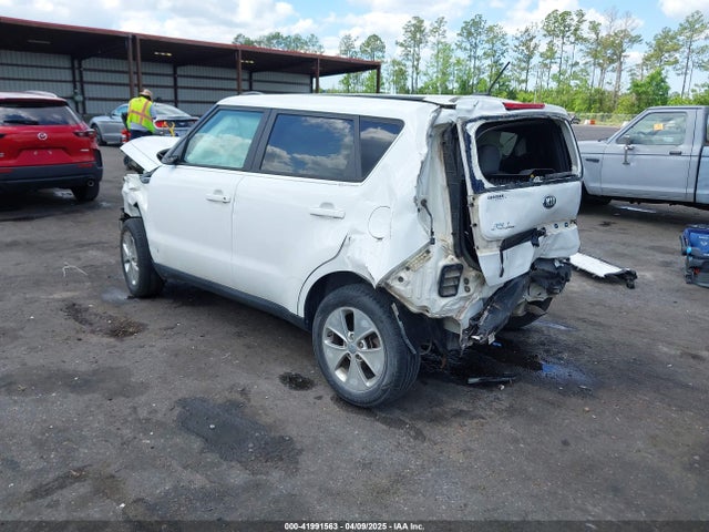 KNDJN2A27G7311833 KIA Soul