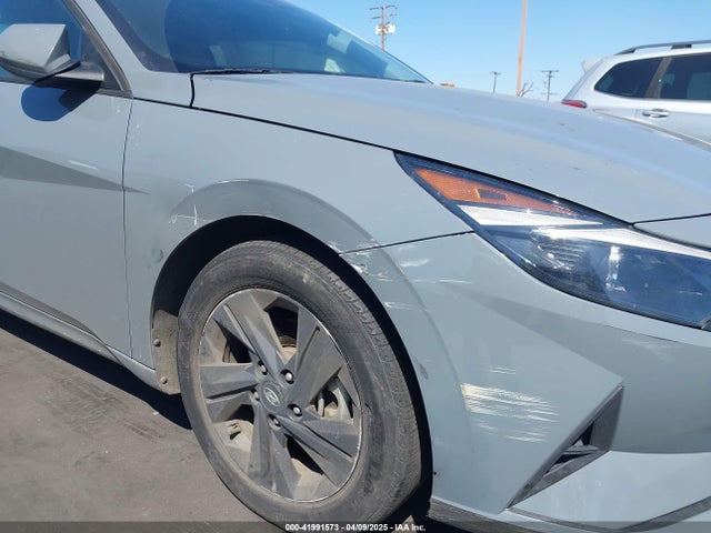 KMHLM4AG1PU374541 Hyundai ELANTRA SEL