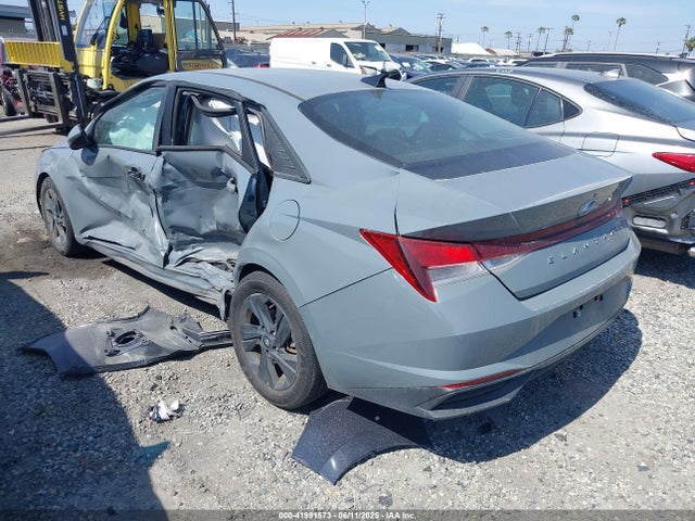 KMHLM4AG1PU374541 Hyundai ELANTRA SEL