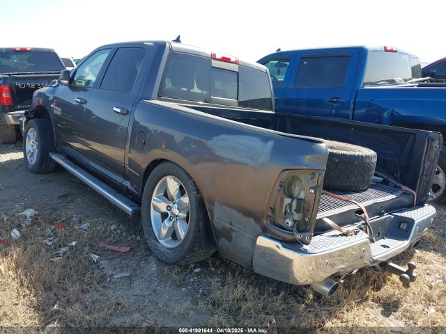 2015 RAM 1500 1C6RR7LT2FS513511 Photo 2