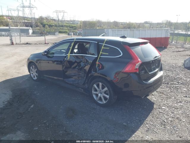 2017 VOLVO V60 YV140MEK5H1349304 Photo 2