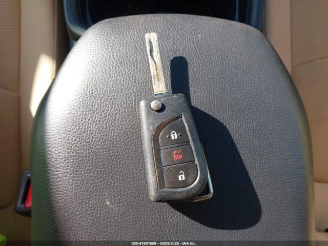 2T3H1RFV9LC065969 Toyota RAV4 LE