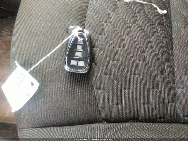 2GNAXKEV6K6121052 Chevrolet EQUINOX LT