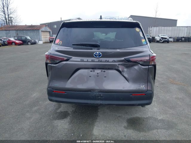 5TDKSKFC6RS140774 Toyota SIENNA LE