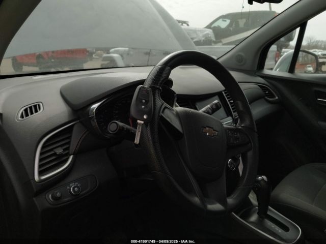 3GNCJKSB1LL137127 Chevrolet Trax Fwd Ls