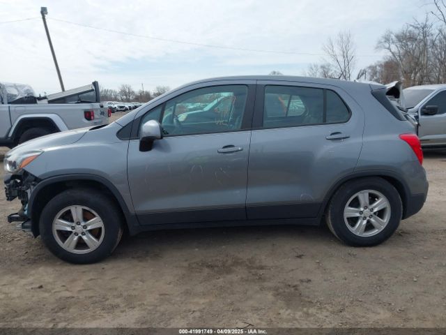 3GNCJKSB1LL137127 Chevrolet Trax Fwd Ls