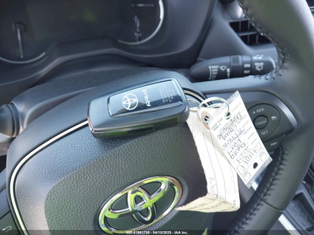 2T3C1RFV0RW342137 Toyota Rav4 Xle Premium