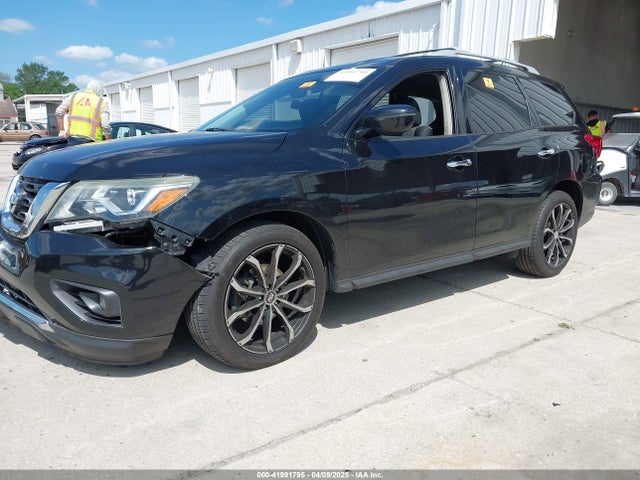 5N1DR2MN2JC625407 Nissan Pathfinder Sv