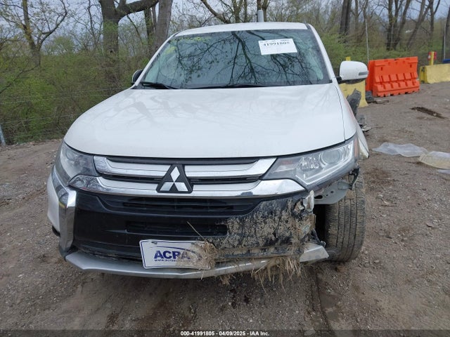 Продаж на аукціоні авто 2017 Mitsubishi Outlander Se, vin: JA4AZ3A35HZ010528, номер лоту: 41991805