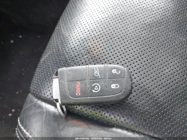 1C4RJFCG5FC104619 Jeep Grand Cherokee Overland