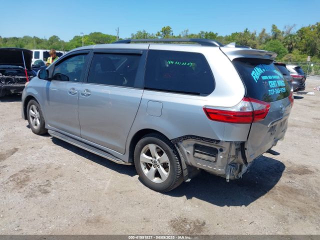 5TDKZ3DC0JS940186 Toyota Sienna Le 8 Passenger