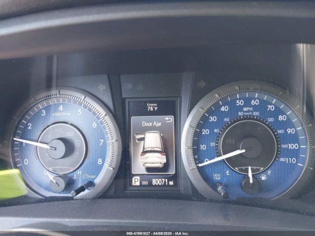 5TDKZ3DC0JS940186 Toyota Sienna Le 8 Passenger