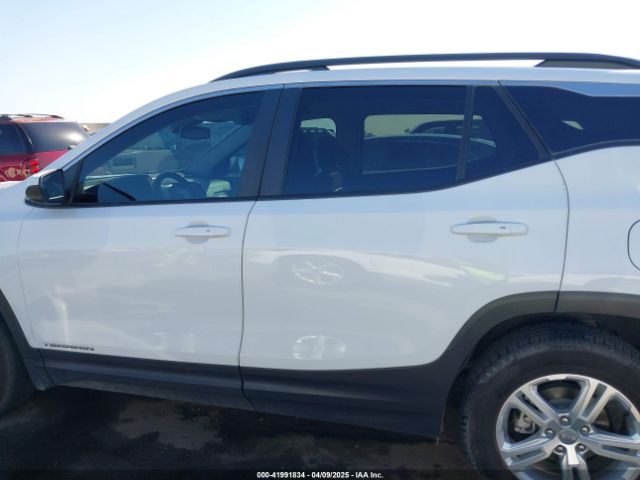 3GKALMEV2NL146762 GMC Terrain Fwd Sle