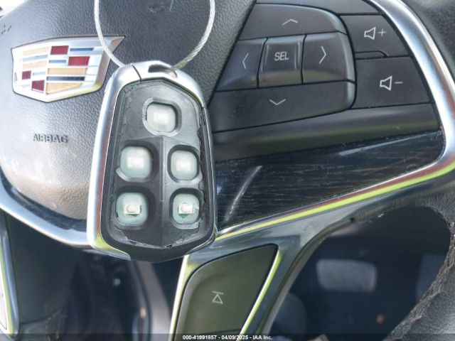 1GYKNCRSXMZ118990 Cadillac Xt5 Premium Luxury