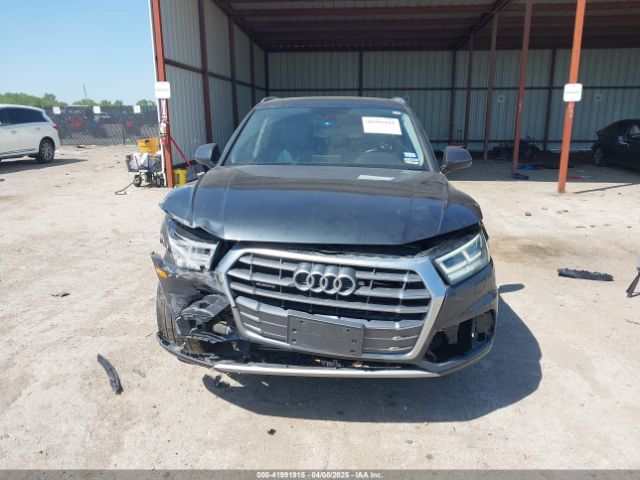 WA1BNAFY8J2105219 Audi Q5 2.0t Premium/2.0t Tech Premium
