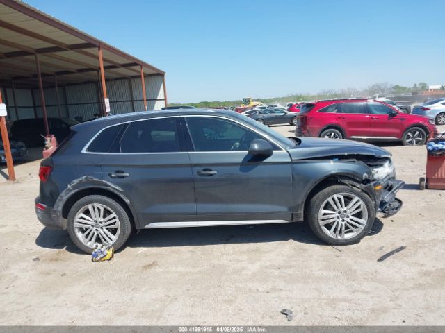 WA1BNAFY8J2105219 Audi Q5 2.0t Premium/2.0t Tech Premium