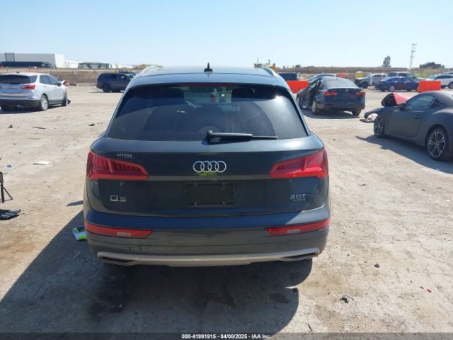 WA1BNAFY8J2105219 Audi Q5 2.0t Premium/2.0t Tech Premium