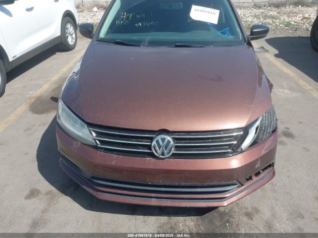 3VW167AJ0GM398608 Volkswagen Jetta 1.4t S
